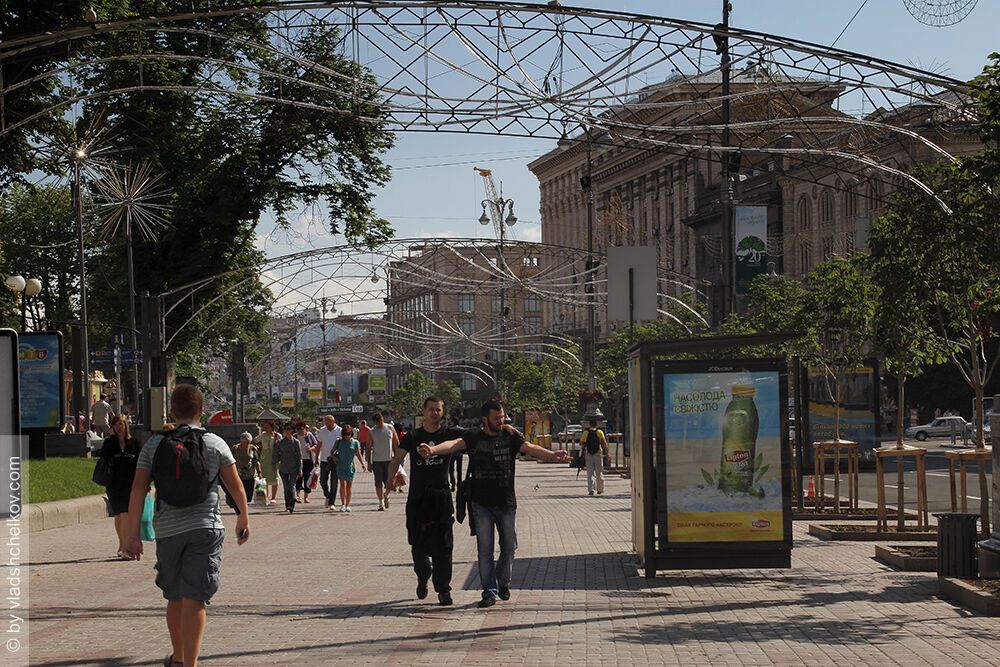 В сети появилась подборка фото Крещатика до Евромайдана