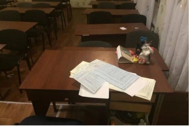 Опубликованы фото найденной бойцами АТО партии спрятанных бюллетеней 