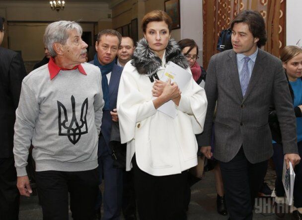 Образ дня. Марина Порошенко в стильном белом пальто с мехом