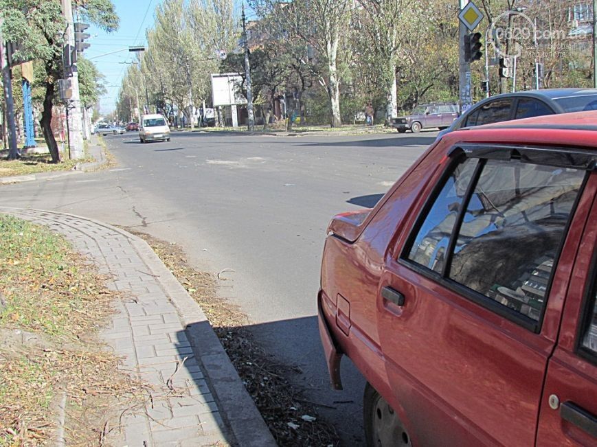 На Донбассе из-за собаки люди в камуфляже попали в ДТП