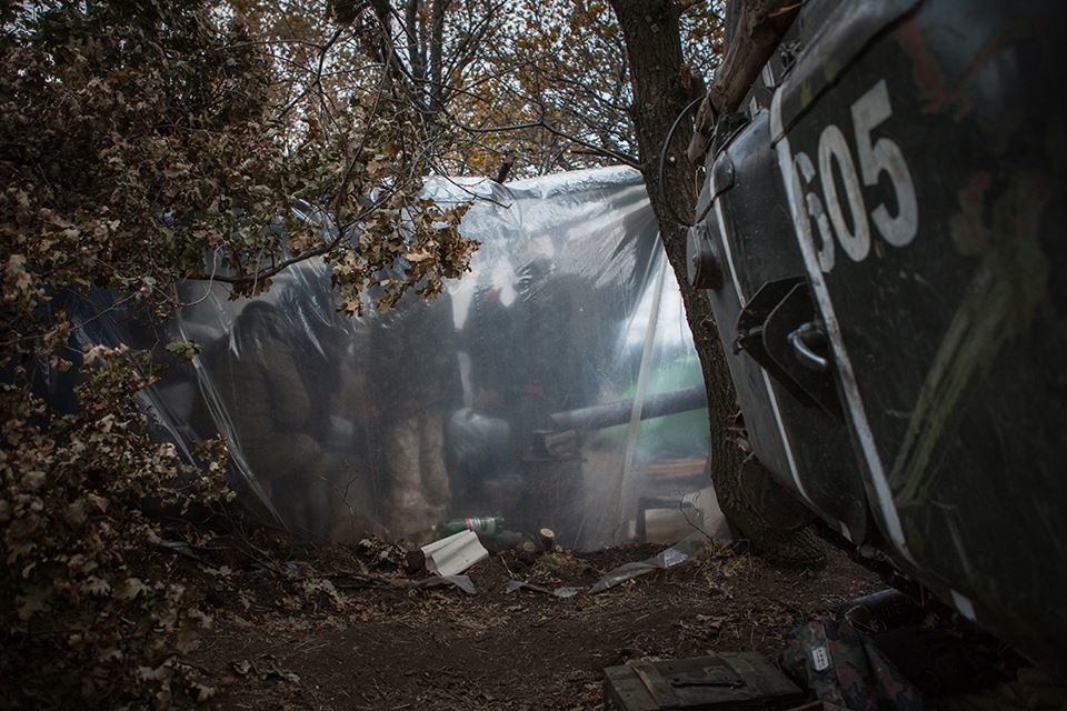 Волонтер в фотографиях показал, в каких условиях выживают бойцы в зоне АТО