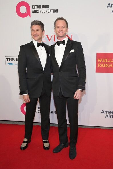 Мужики не танцуют, мужики берут друг дружку на ручки