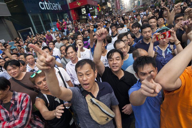 Переговоры в Гонконге под угрозой срыва из-за ожесточенных столкновений