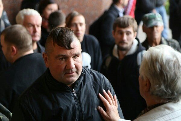 Суд постановил принудительно доставить "беркутовца", обвиняемого в расстрелах на Майдане