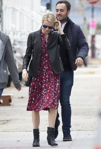 Наоми Уоттс в жутких розочках спасает Джейка Джилленхола