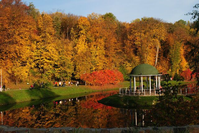 10 парков Украины, которые осенью невероятно красивы