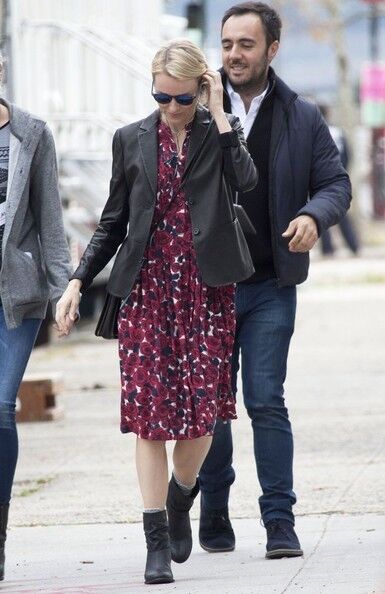 Наоми Уоттс в жутких розочках спасает Джейка Джилленхола