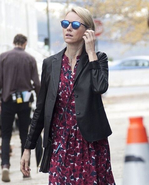 Наоми Уоттс в жутких розочках спасает Джейка Джилленхола