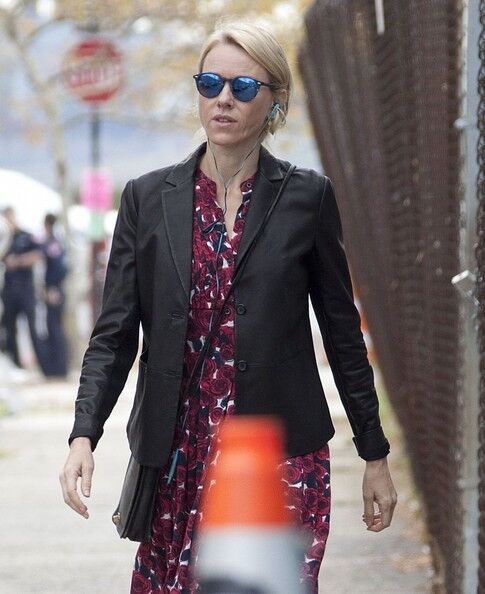 Наоми Уоттс в жутких розочках спасает Джейка Джилленхола