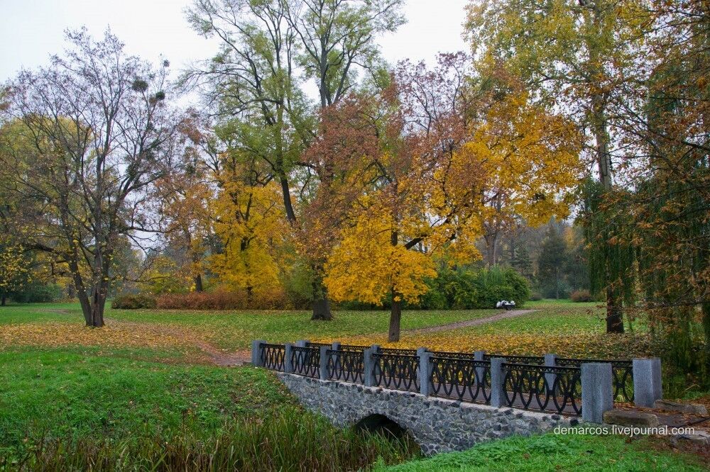 10 парков Украины, которые осенью невероятно красивы