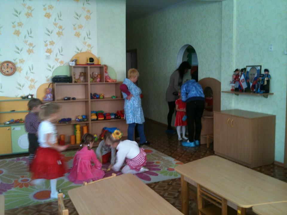 В Симферополе с детского сада учат поклоняться Путину