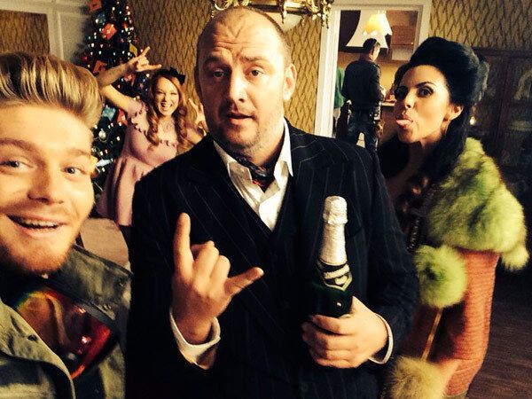 Тарабарова с друзьями готовится к Хэллоуину