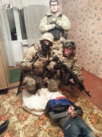 Бойцы "Азова" задержали дезертиров Нацгвардии: опубликованы фото