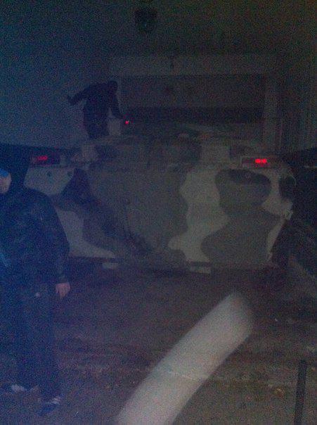 Харківські активісти знайшли БТР і склад зброї на підконтрольному Кернесу підприємстві - ЗМІ