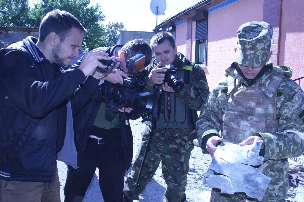 Очередной день "перемирия" унес жизни двух украинских военных: карта зоны АТО
