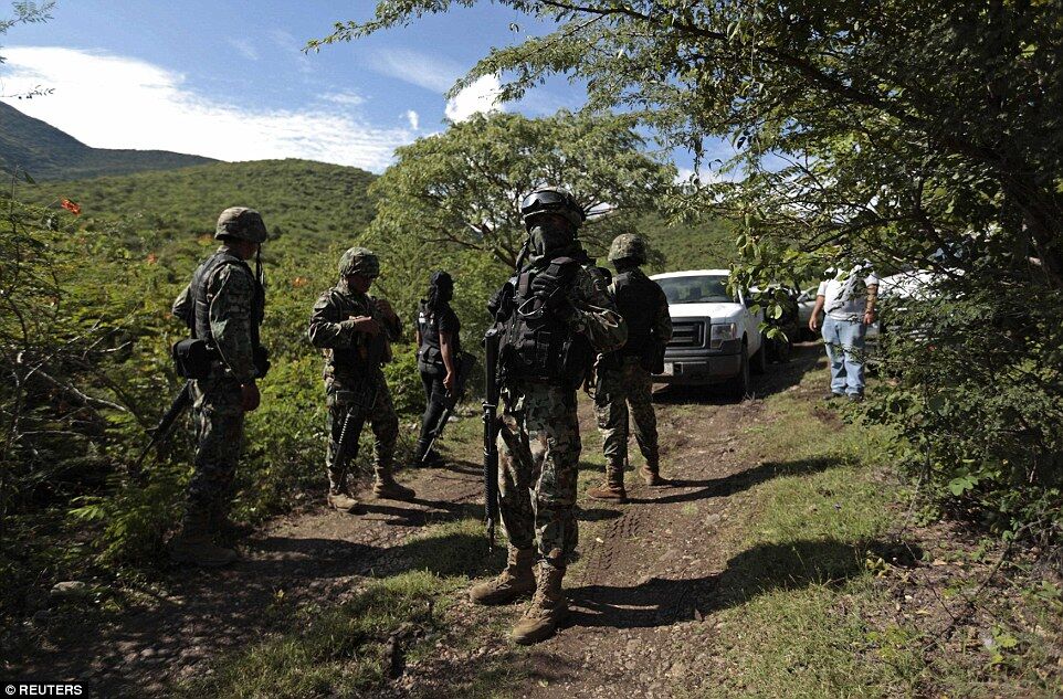 Недалеко от места пропажи студентов в Мексике обнаружено 15 обугленных тел