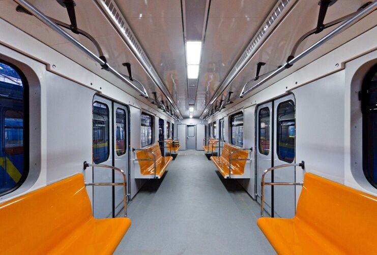 В киевском метро появились "глазастые" поезда