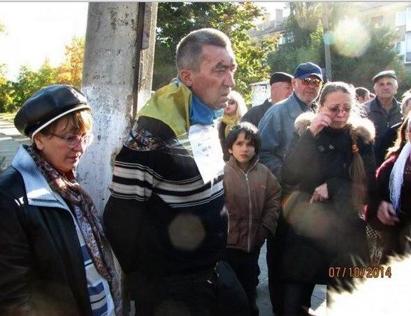 На Донетчине бойца батальона "Донбасс" приковали наручниками к столбу "позора"