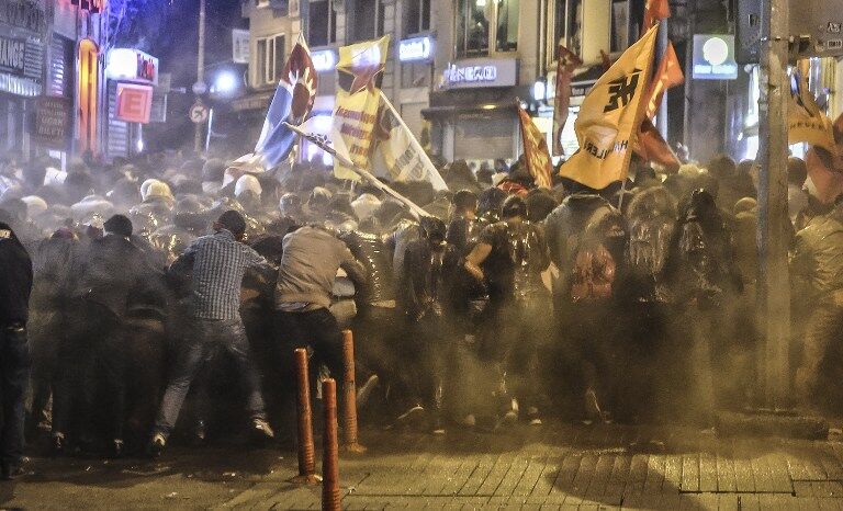 12 человек погибли во время курдских протестов в Турции | Фото: AFP
