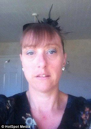 Страшная аллергия на краску для волос изуродовала женщину до неузнаваемости