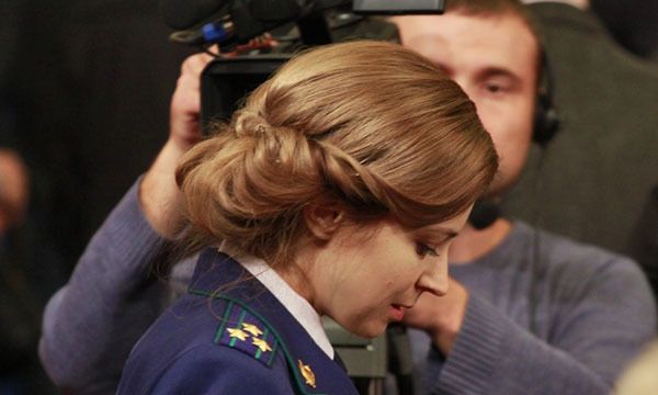 Крымская "прокурор-няша" внезапно стала брюнеткой