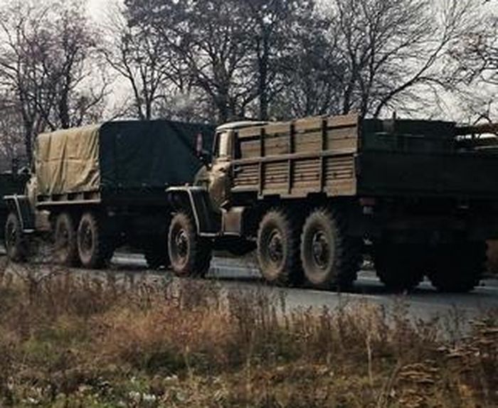 Большая колонна российской техники вошла на окраины Донецка. Фотофакт