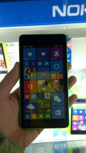 В сеть слили подробности о первом смартфоне Microsoft