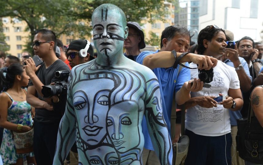 Обнаженный фестиваль: боди-арт на улицах Нью-Йорка