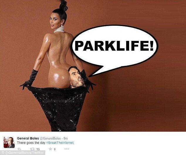 Обнаженная попа Ким Кардашьян стала героиней интернет-мемов