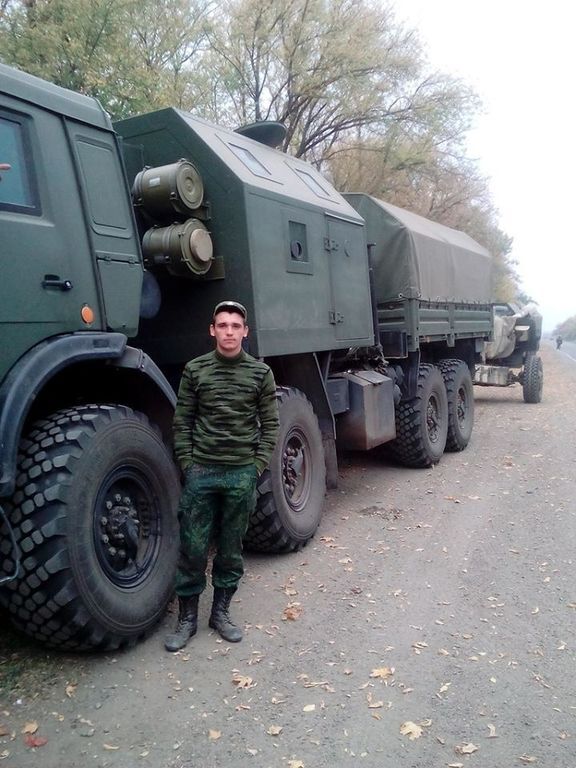 Опубликованы фото "боевого пути" российских войск из Крыма на Донбасс