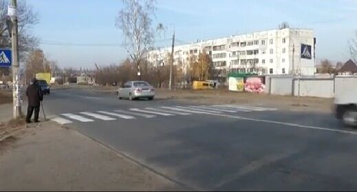 Киевляне годами просят установить светофор на смертельной зебре