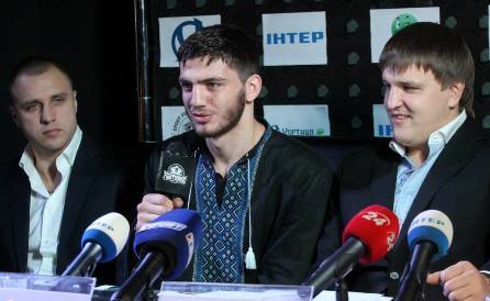 Чеченский боксер выступил в украинской вышиванке