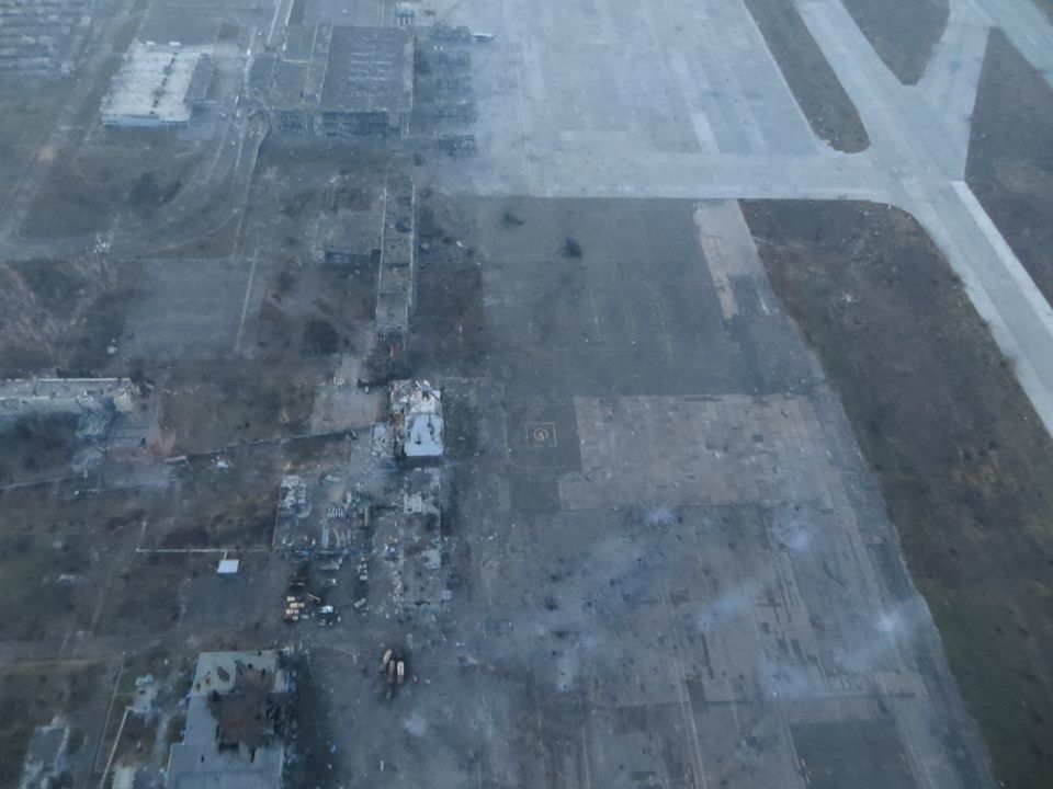 Руїни донецького аеропорту з висоти пташиного польоту: опубліковано фото