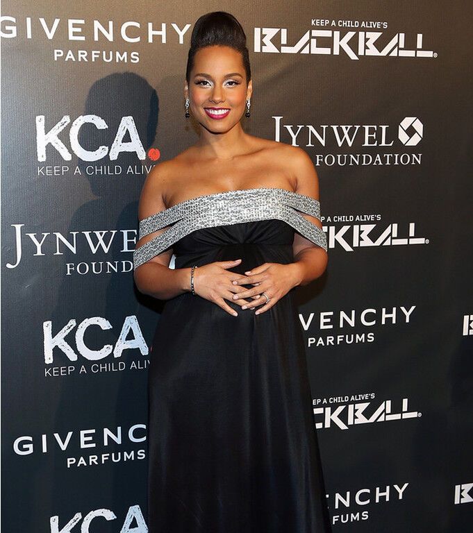 Бэби-бум: звездные мамы 2015