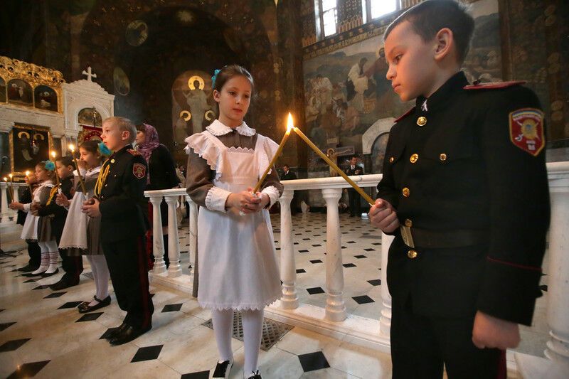Защищать свою страну. Киевляне и дети из зоны АТО приняли кадетскую присягу