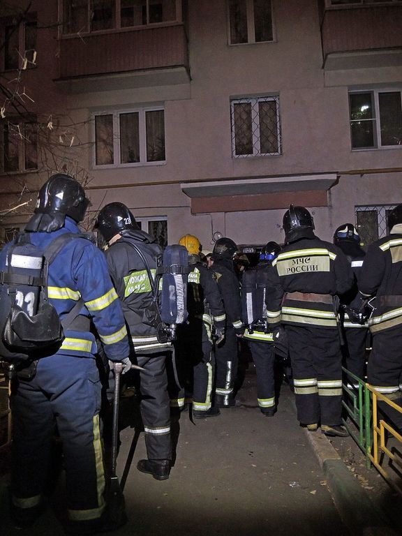 В Москве одновременно взорвался газ в 11 домах, выгорели десятки квартир: фото с места событий