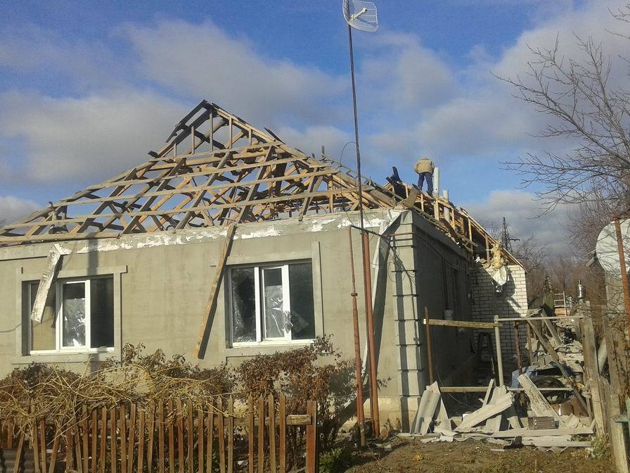 На Луганщині терористи обстріляли село під час роздачі гуманітарної допомоги