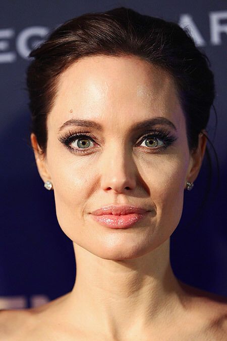 Анджелина Джоли поразила своей худобой 