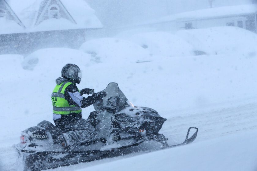 Аномальные снегопады парализовали штат Нью-Йорк: есть погибшие