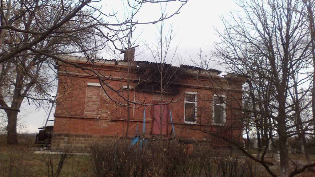 Боевики на Луганщине разрушили противотуберкулезный санаторий