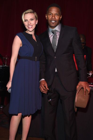 Скарлетт Йоханссон с братом-близнецом на красной дорожке 