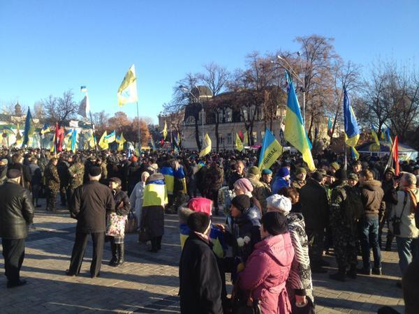 В Киеве на Марш Достоинства вышли более 3 тысяч человек