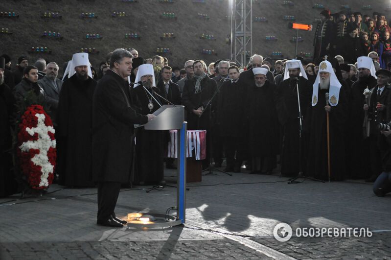 В Киеве почтили память жертв Голодомора: опубликованы фото и видео