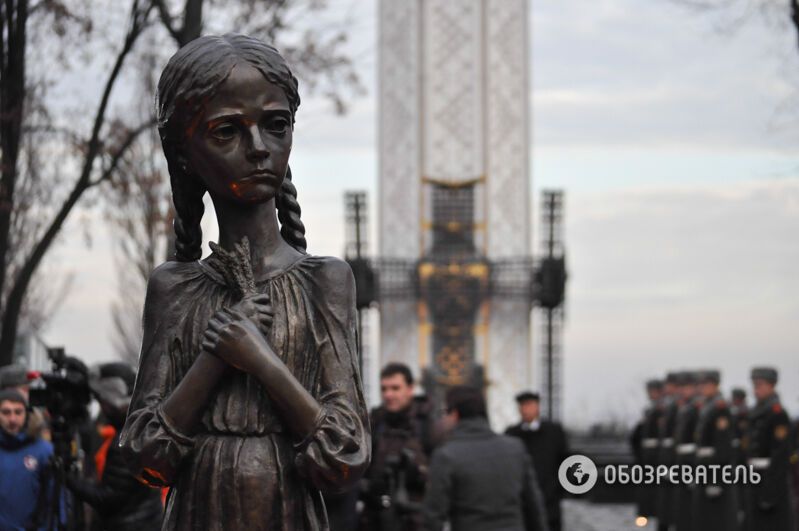 В Киеве почтили память жертв Голодомора: опубликованы фото и видео