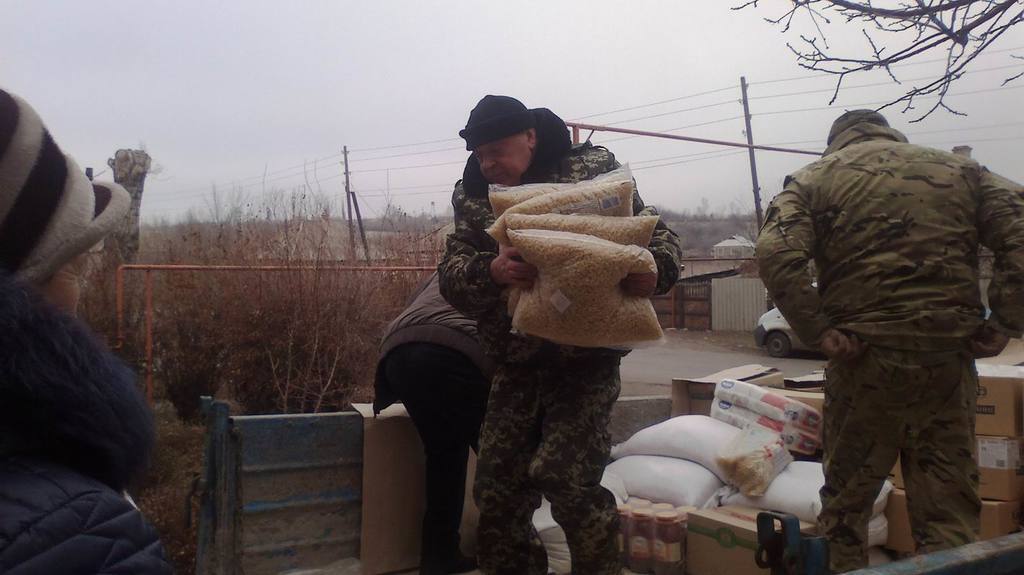 "Казаки" обстреляли ремонтников у села Трехизбенка: жители в 10-градусные морозы остались без газа и света
