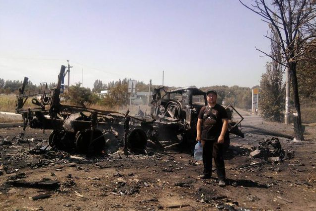 Война в Красногоровке не пощадила ни живых, ни мертвых: опубликованы фото разрушенного городка