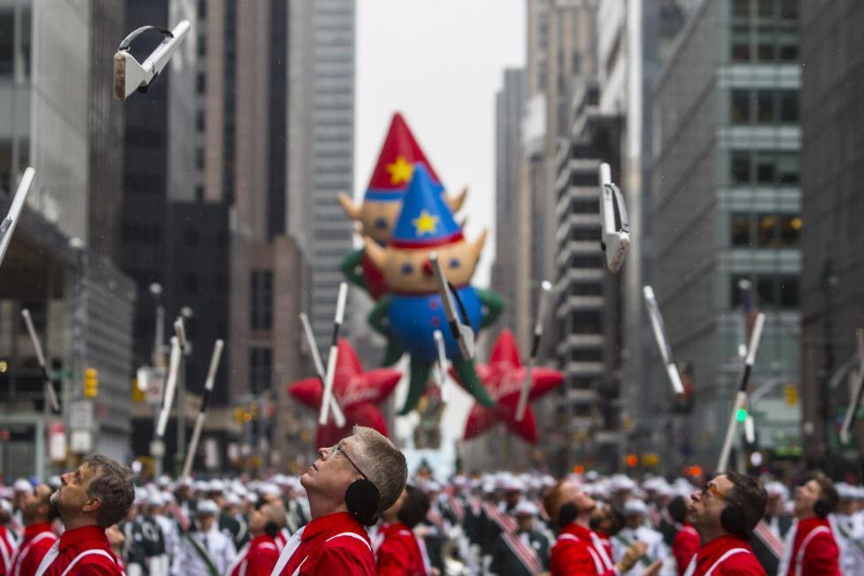 Нью-Йорк "захватили" гигантские игрушки. Грандиозный парад в честь Дня благодарения