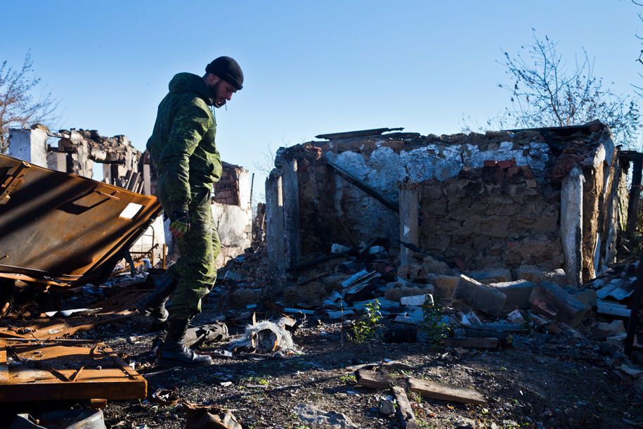 Життя в умовах війни: фоторепортаж з окупованого Донецька