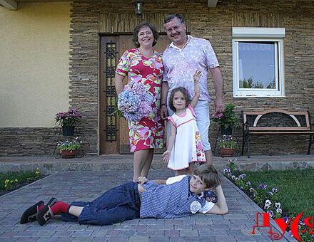 Дружные семьи украинских политиков и олигархов