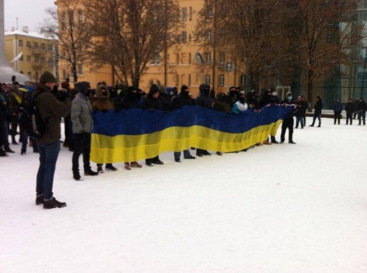 В Харькове милиция спела гимн вместе с патриотами: опубликованы фото